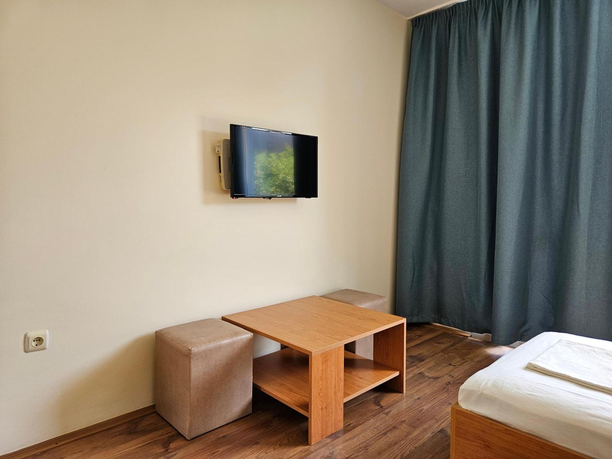 Family House Manolov Hotel Obzor Exterior foto